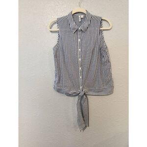 Elle crop blue and white pinstripes size small